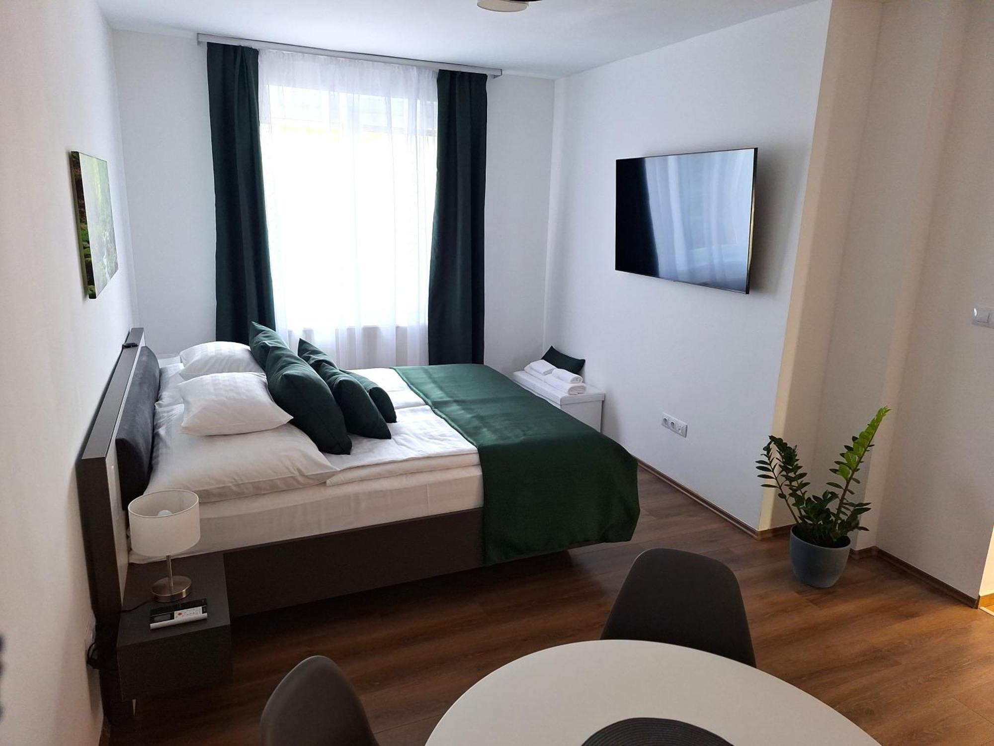 Happy Home Apartman Мішкольц Екстер'єр фото
