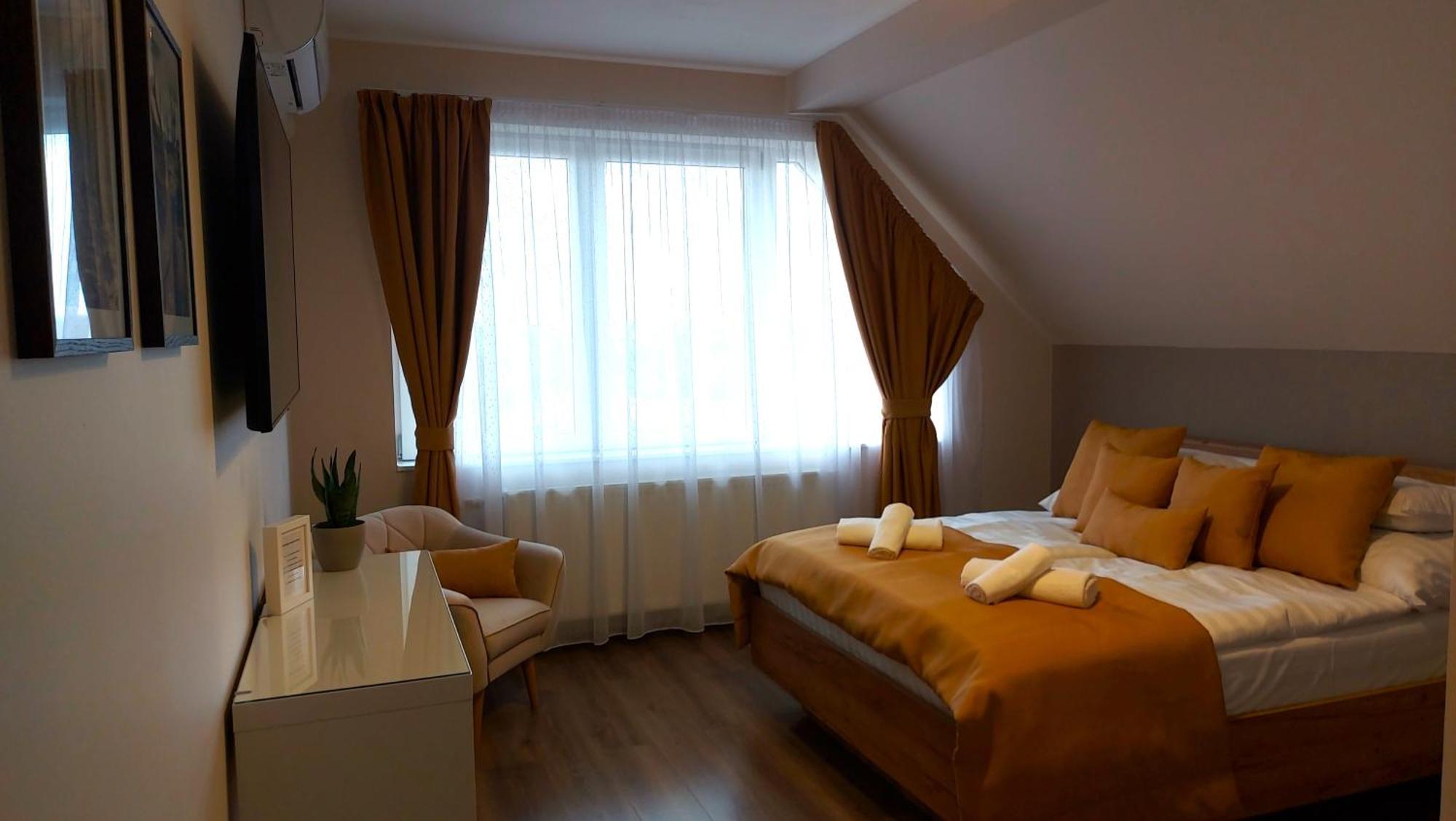 Happy Home Apartman Мішкольц Екстер'єр фото