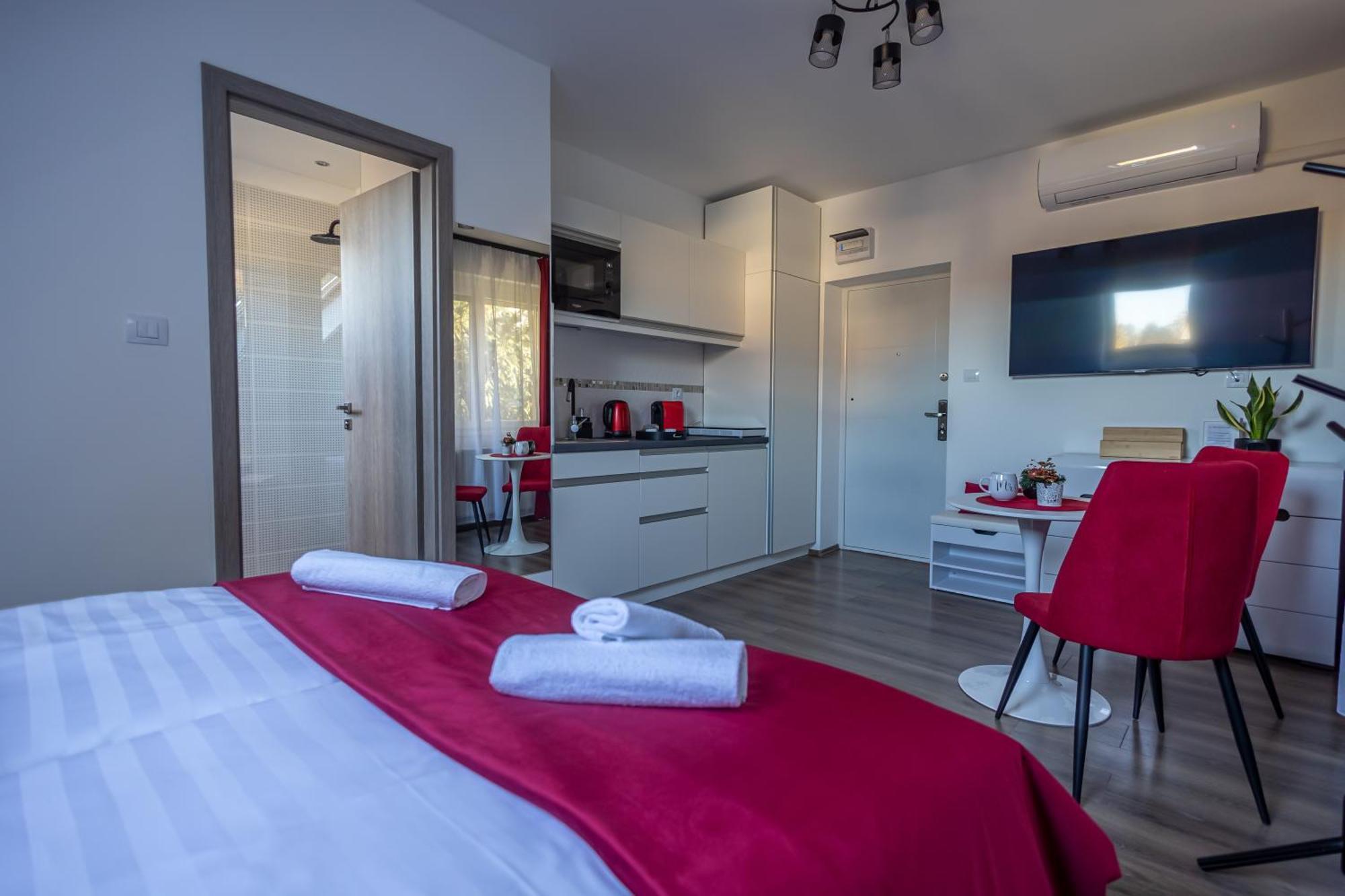 Happy Home Apartman Мішкольц Екстер'єр фото