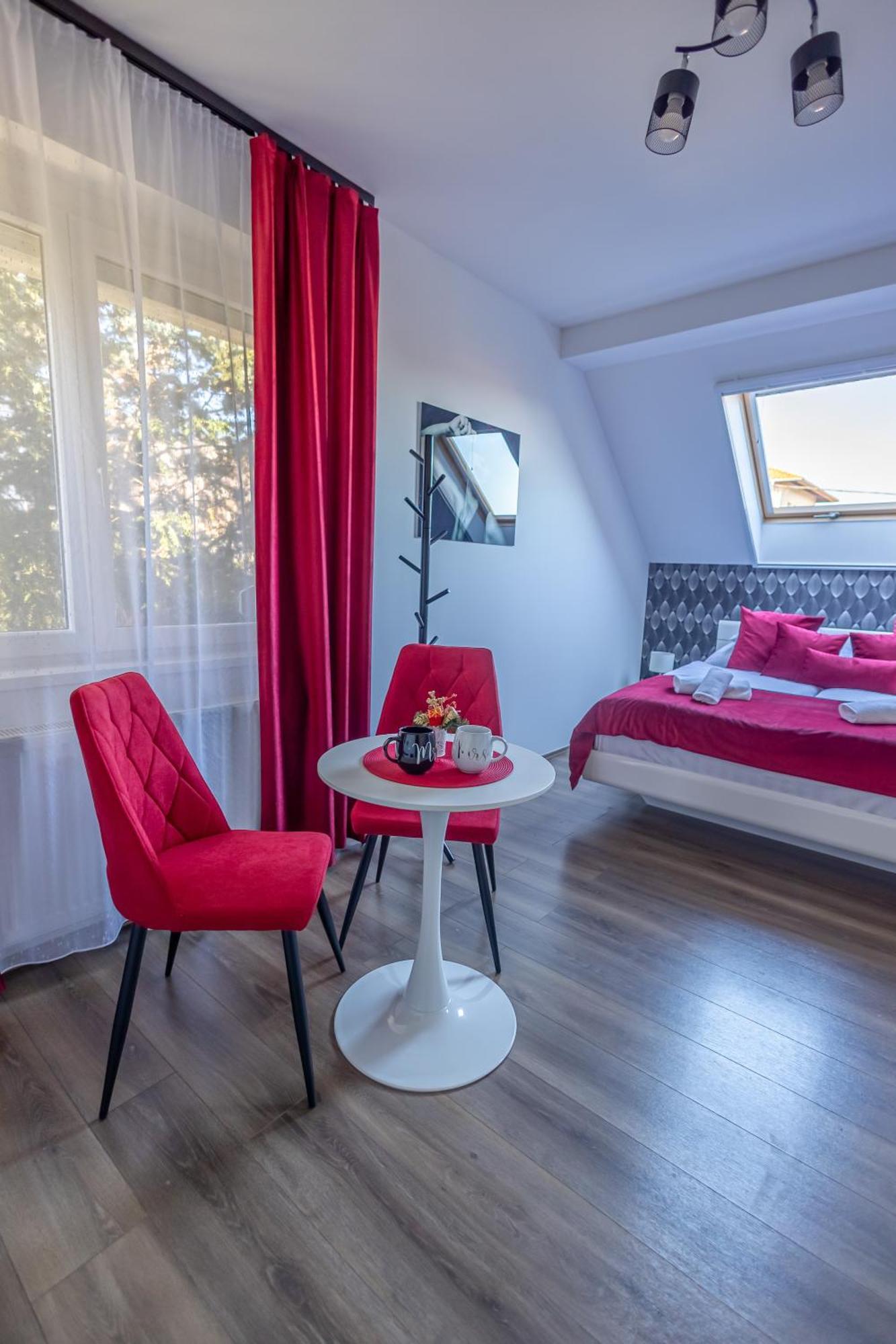 Happy Home Apartman Мішкольц Екстер'єр фото